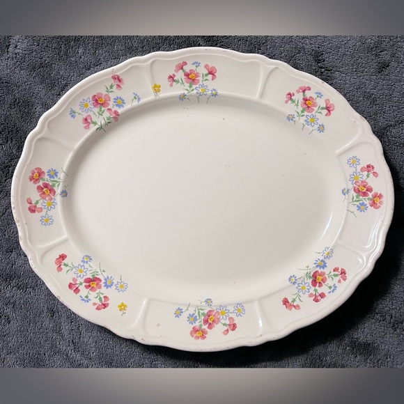 Vintage 1939 Homer Laughlin Floral Pattern Oval Serving Platter. - Picture 6 of 11